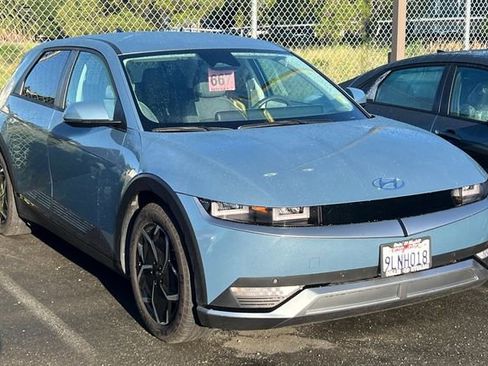 Used 2024 Hyundai Ioniq 5 SEL image 2