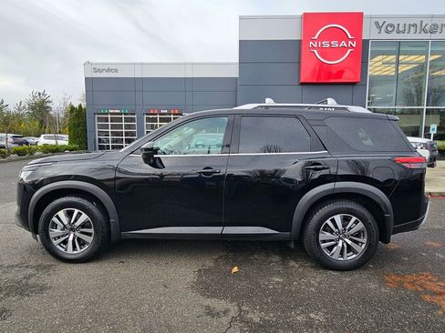 Used 2022 Nissan Pathfinder SL image 8
