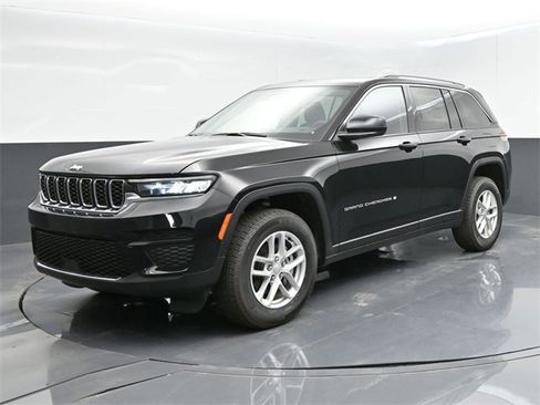 New 2024 Jeep Grand Cherokee Laredo X image 4