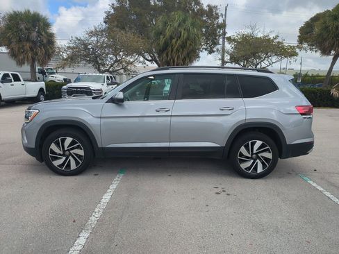 Used 2024 Volkswagen Atlas SE AWD/4WD image 9