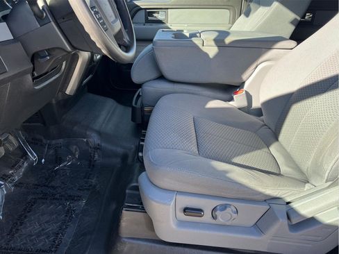 Used 2014 Ford F150 XLT w/ Trailer Tow Package image 9