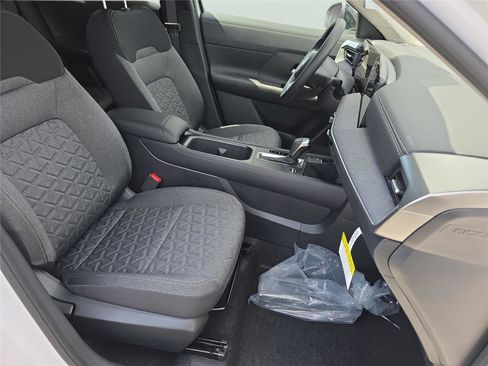 New 2026 Nissan Kicks SV w/ SV Premium Package image 34