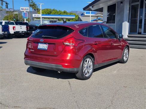 Used 2015 Ford Focus SE w/ Equipment Group 201A image 4