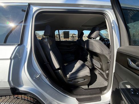 Used 2023 Jeep Grand Cherokee L Laredo w/ Luxury Tech Group I image 13