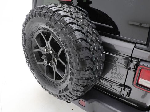 Used 2025 Jeep Wrangler Unlimited Sport AWD/4WD image 11