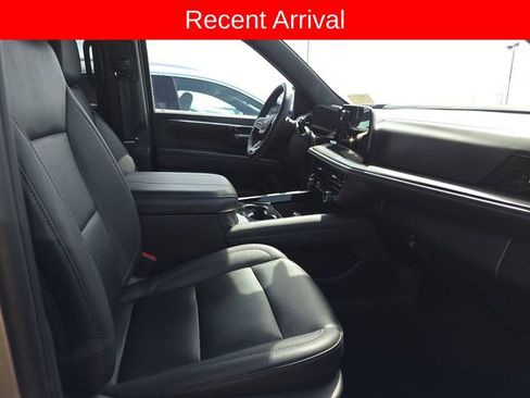 Used 2025 Chevrolet Tahoe LT image 8