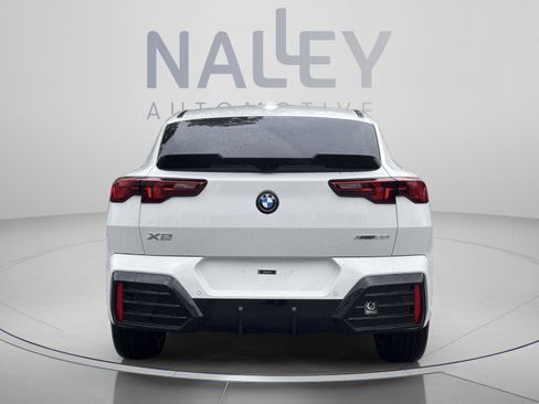 Used 2026 BMW X2 xDrive28i w/ Technology Package AWD/4WD image 3