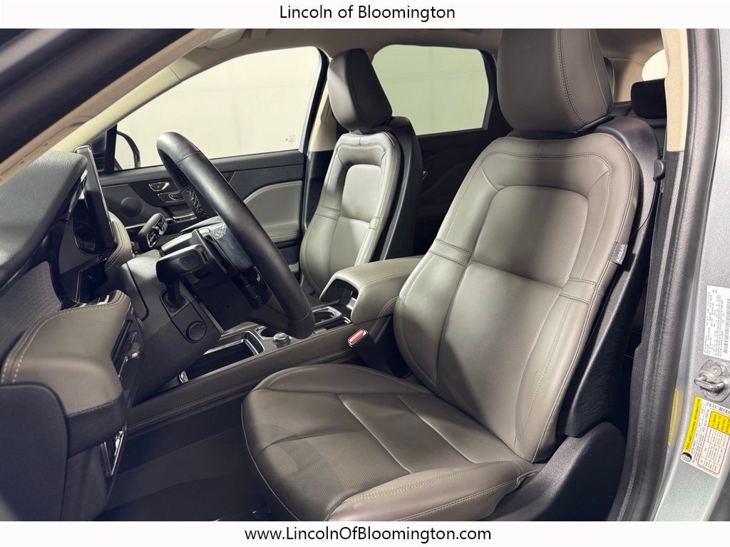 Used 2023 Lincoln Corsair AWD w/ Equipment Group 101A image 15