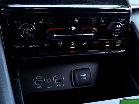 Used 2022 Jeep Grand Cherokee Limited image 18