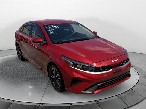 Used 2024 Kia Forte LXS w/ LXS Technology Package FWD image 1