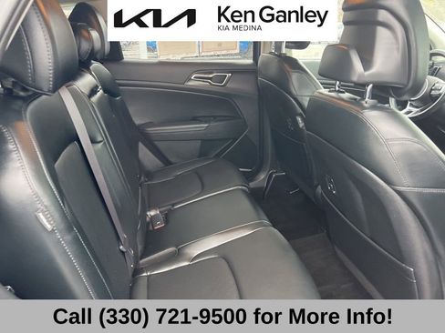 Certified 2025 Kia Sportage EX image 57