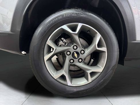 Used 2024 Chevrolet Trax LT w/ Driver Confidence Package FWD image 65
