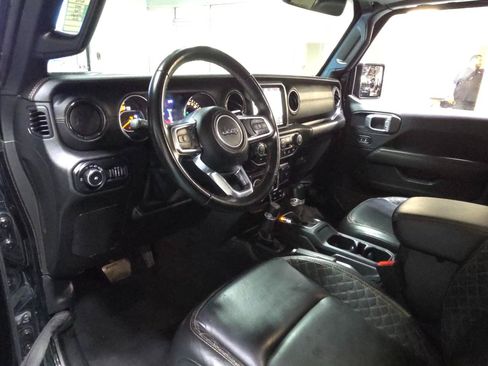 Used 2021 Jeep Wrangler Unlimited Sahara AWD/4WD image 13