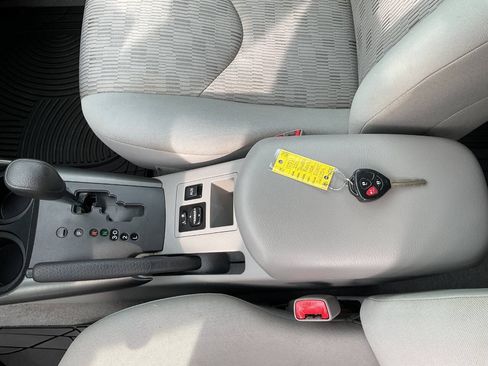 Used 2011 Toyota RAV4 4WD w/ Base L4 Extra Value Pkg image 21