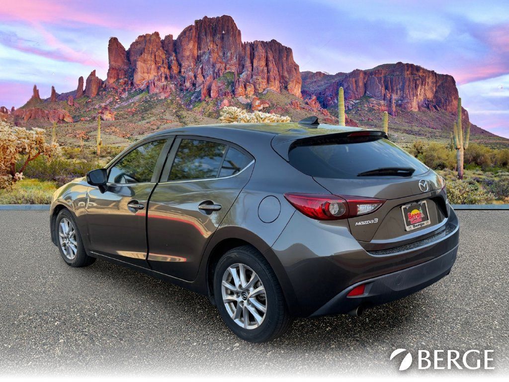 Used 2016 MAZDA MAZDA3 i Touring FWD image 4