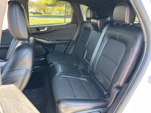 Used 2023 Ford Escape ST-Line w/ Equipment Group 301A FWD image 19