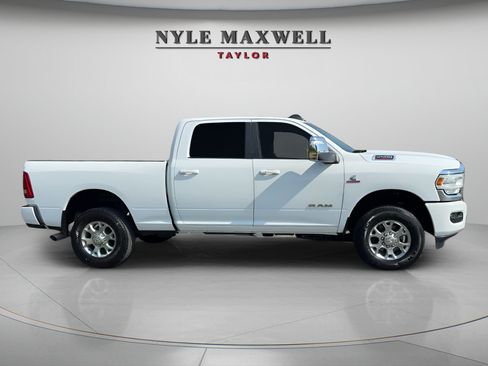Used 2024 RAM 2500 Laramie AWD/4WD image 4