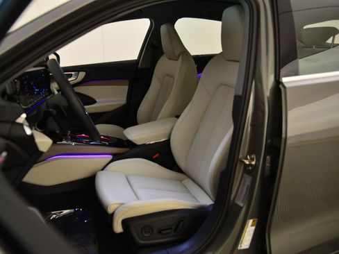 Used 2025 Audi A5 2.0T Prestige w/ 19" Wheel Package image 4