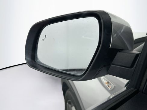 Used 2025 Hyundai Venue SEL image 16