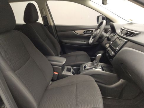 Used 2020 Nissan Rogue Sport S image 21