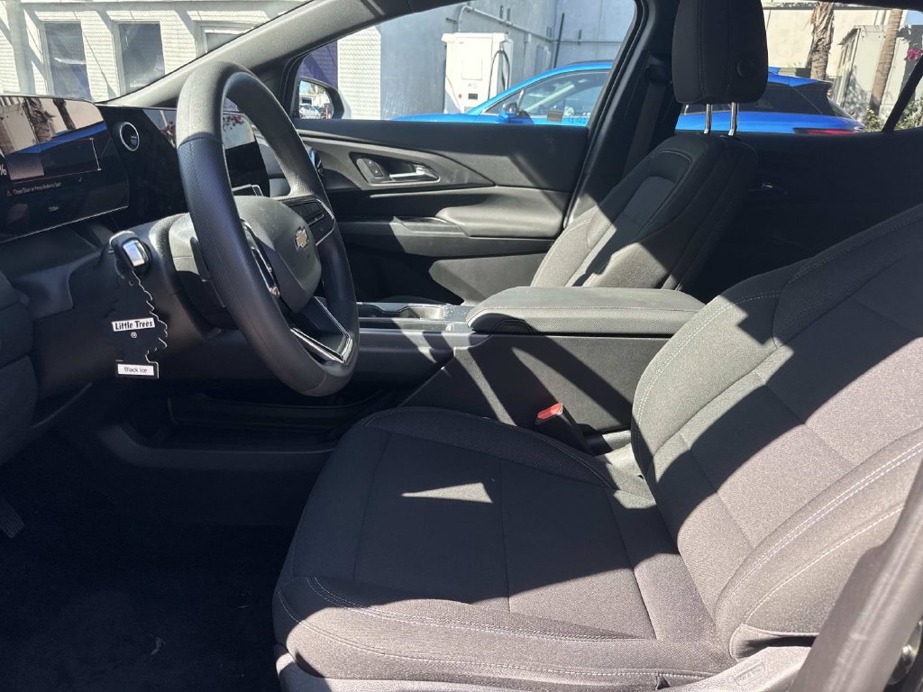 Used 2026 Chevrolet Equinox EV LT FWD image 17