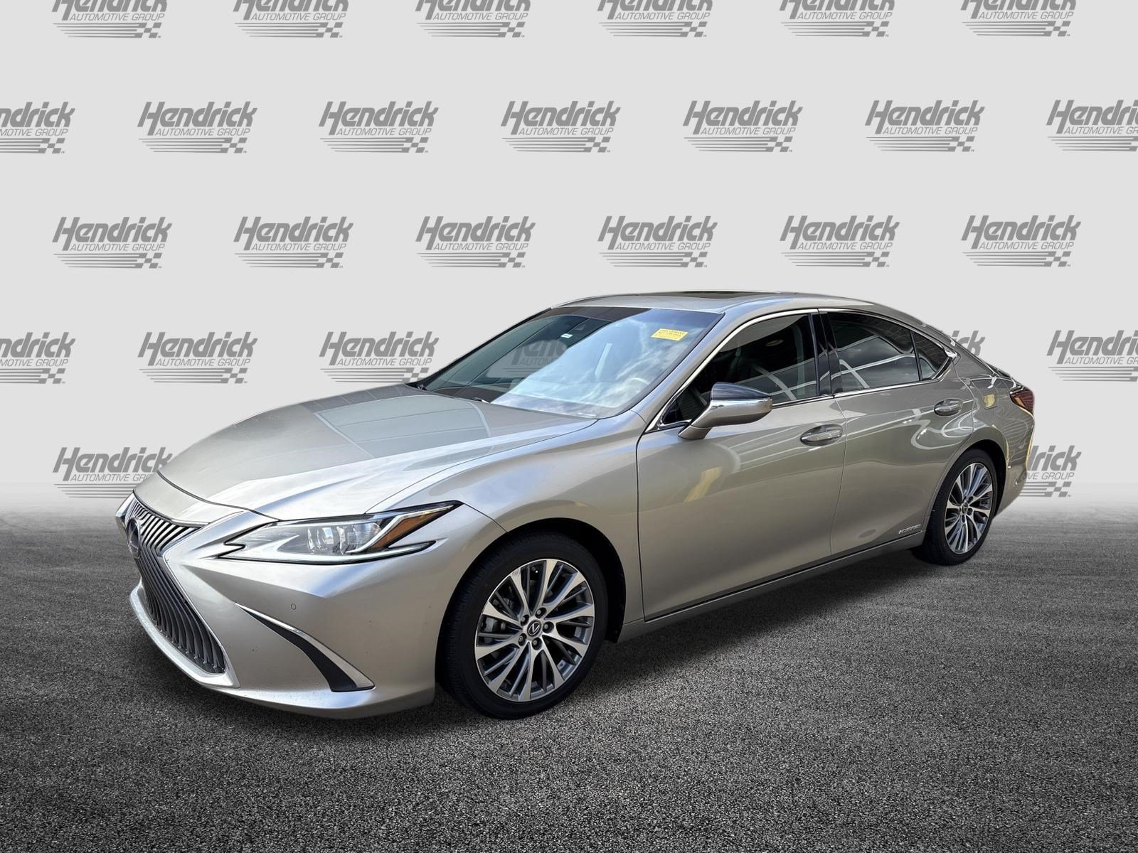 Used 2020 Lexus ES 300h w/ Premium Package FWD image 5