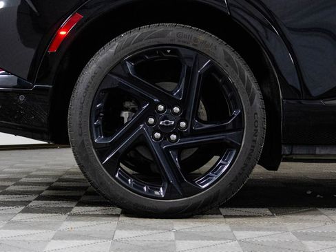 Certified 2024 Chevrolet Equinox EV RS FWD image 42