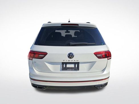 Used 2024 Volkswagen Tiguan SE R-Line FWD image 15