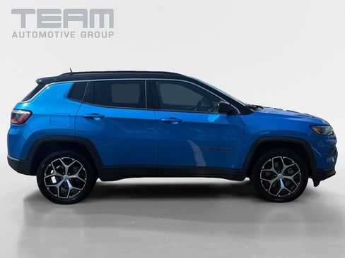 Used 2024 Jeep Compass Limited AWD/4WD image 8