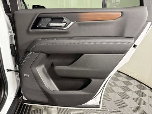 Certified 2026 GMC Yukon Denali w/ Sun & Power Step Package image 16