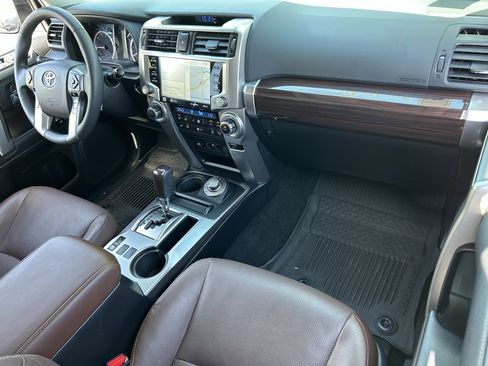 Used 2022 Toyota 4Runner Limited AWD/4WD image 10
