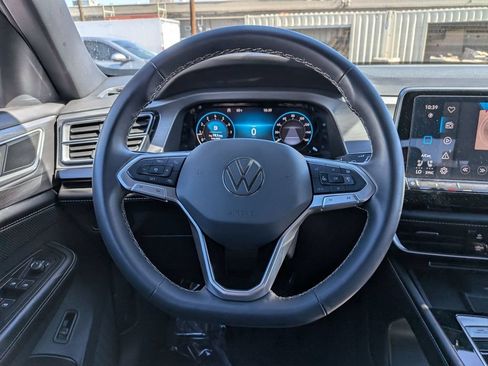 Used 2024 Volkswagen Atlas Cross Sport SE AWD/4WD image 19