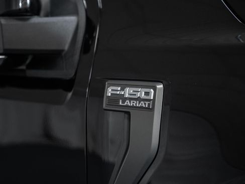 Certified 2023 Ford F150 Lariat w/ Equipment Group 502A High image 19