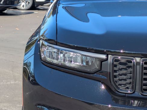 New 2025 Jeep Grand Cherokee L Limited image 10