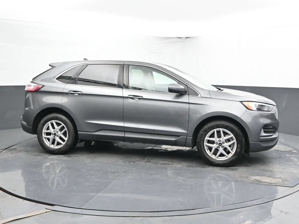 Used 2023 Ford Edge SEL AWD/4WD image 4