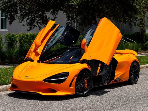 New 2027 McLaren 750S RWD image 32