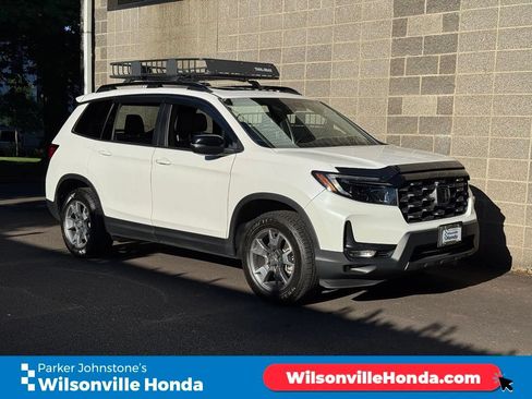 Certified 2023 Honda Passport TrailSport image 1