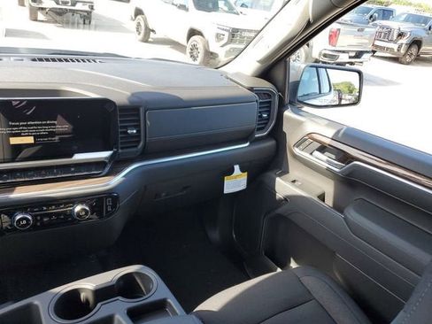 New 2026 GMC Sierra 1500 Elevation image 16