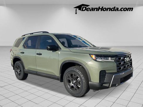 New 2026 Honda Pilot TrailSport image 7