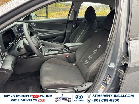 Certified 2023 Hyundai Elantra SEL w/ Preferred Accessory Package image 15