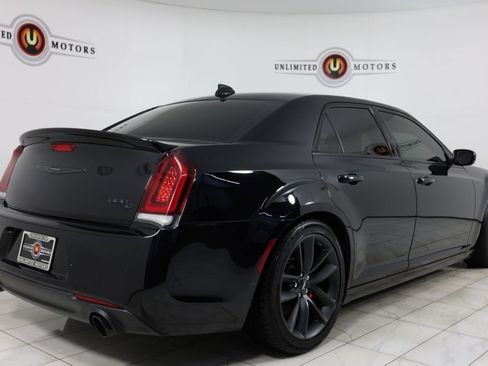 Used 2023 Chrysler 300 C RWD image 3