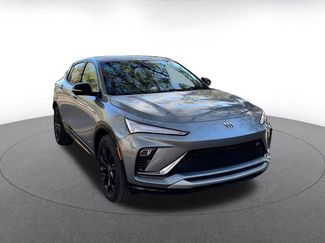 Used 2025 Buick Envista Sport Touring video 1