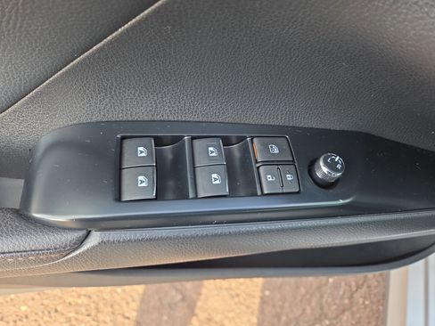 Certified 2020 Toyota Camry XLE image 28