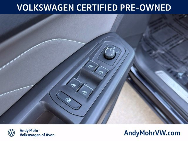 Used 2023 Volkswagen Atlas SE w/ Black Wheel Package AWD/4WD image 15