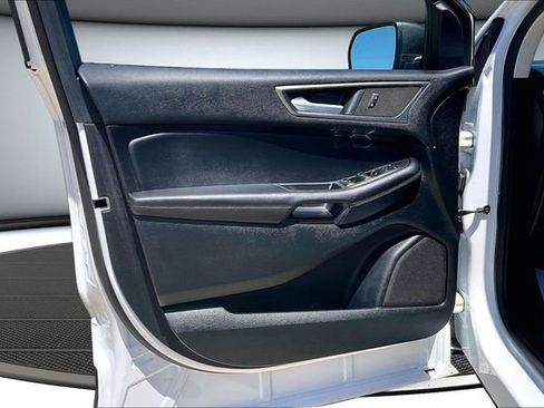 Used 2022 Ford Edge SE w/ Cargo Accessory Package AWD/4WD image 19