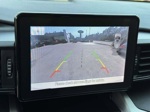 Used 2021 Ford Explorer 4WD image 4