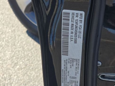 Used 2022 Jeep Cherokee Limited image 17