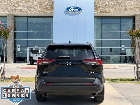 Used 2023 Toyota RAV4 XLE Premium FWD image 21