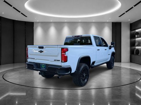 Certified 2025 Chevrolet Silverado 2500 ZR2 w/ Technology Package AWD/4WD image 5