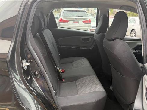 Used 2017 Toyota Yaris L w/ Carpet Mat Package FWD image 14
